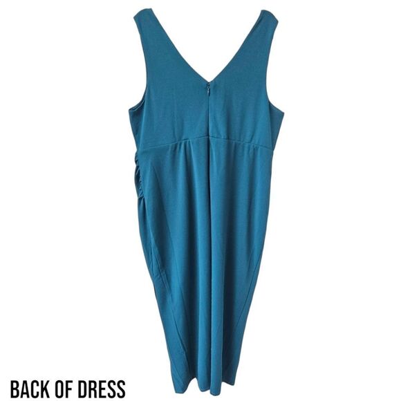 I'm TORRIDโPlus Size Maxi Stretch Crepe V- Neck Column Dress Size 20 - Picture 10 of 16
